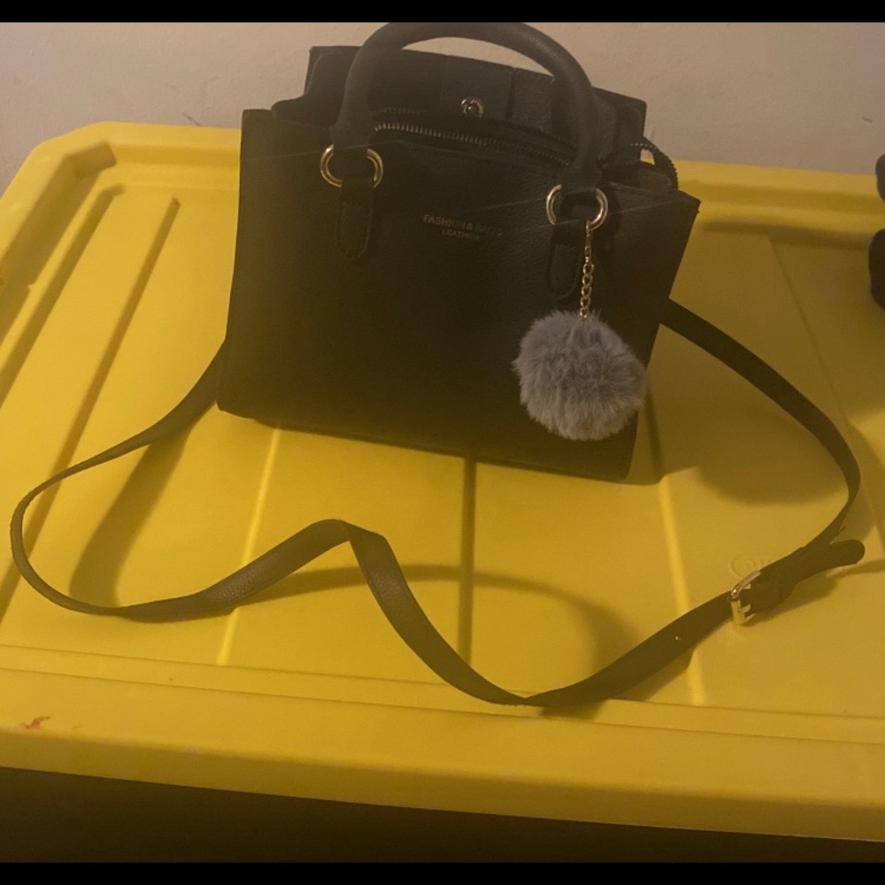 Purse - Picture 2 of 4